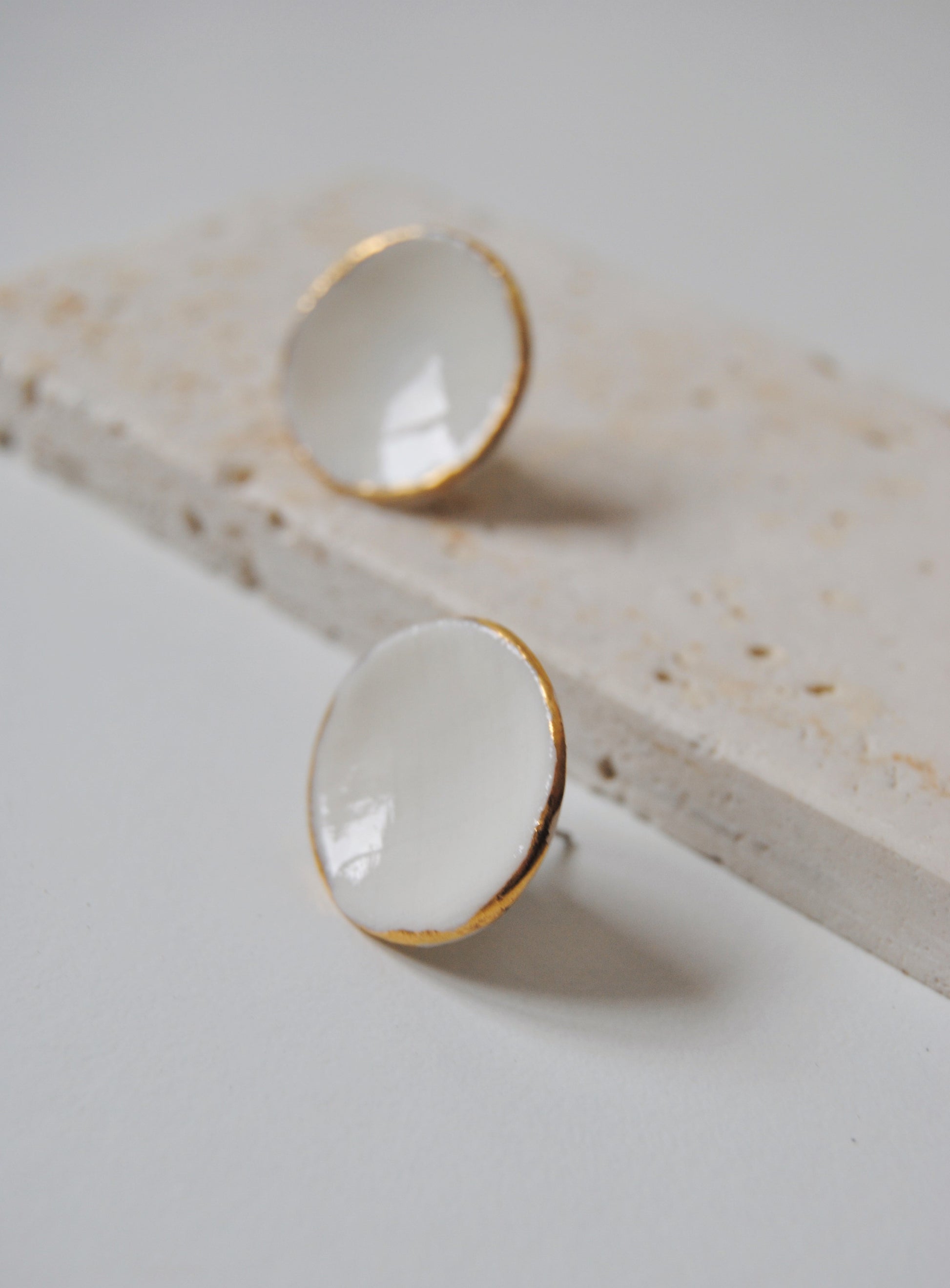 Orecchini porcellana lustro oro